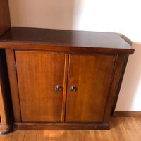 Due mobiletti  rustici bassi