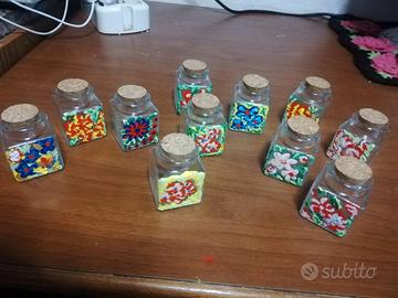 mini vasetti portaspezie decorati a mano