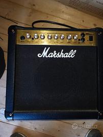 amplificatore chitarra Marshall MG15DFX