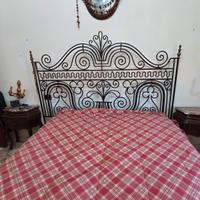 LETTO IN FERRO BATTUTO ANTICO