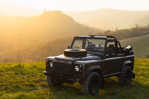 Land Rover Defender Cabriolet Limited Edition 200 