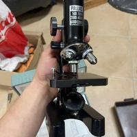 microscopio da laboratorio vintege