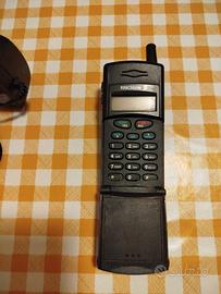 Telefono cellulare vintage Ericsson EF 738