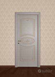 Porta con decoro dipinto