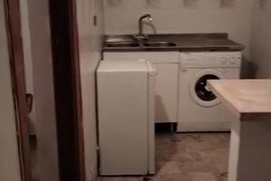vedesi casa con ingresso indipendente 