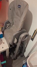 seggiolone e mangia pannolini