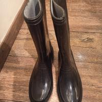 Stivali di Gomma misura 39.
Nuovi. 
Colore Nero.