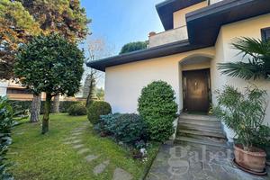 Villa o villino Gallarate [wp48gVRG]