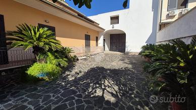 CASA INDIPENDENTE A CASAPULLA