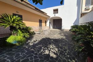 CASA INDIPENDENTE A CASAPULLA