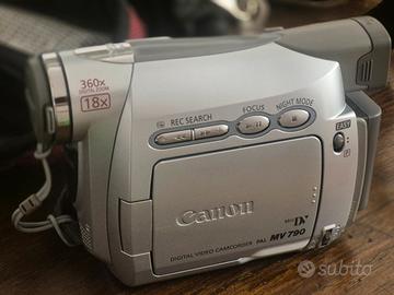 Videocamera CANON MV790