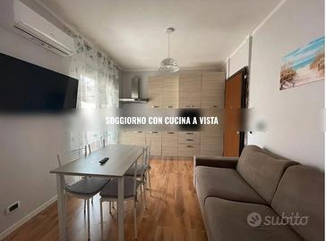 ARDEA BiLOCALE ARREDATO CON BALCONE E POSTO AUTO