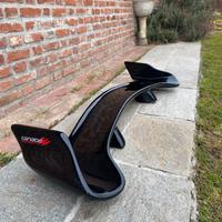 Alettone/spoiler per auto sportiva