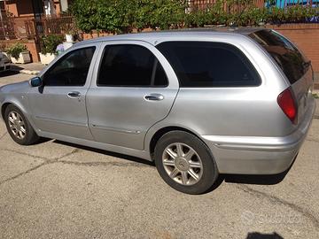 Lancia lybra station wagon