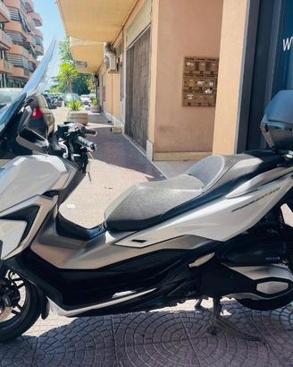 HONDA Forza 350 DELUXE TUTTO INCLUSO ANCHE PASSA