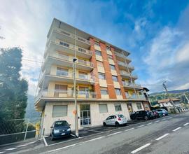 3 LOCALI A LANZO TORINESE