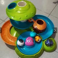 Gioco con scivoli con suoni Chicco