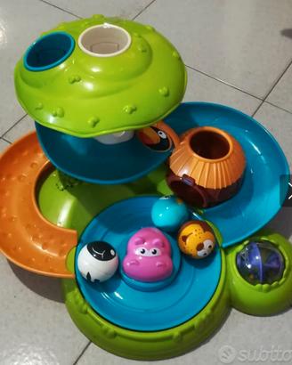 Gioco con scivoli con suoni Chicco