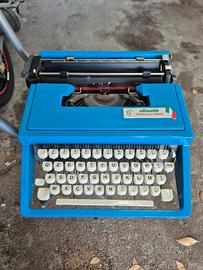 Macchina da scrivere olivetti edizione Italia 90 d