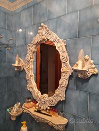 specchiera e porta sapone bagno