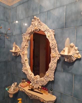 specchiera e porta sapone bagno