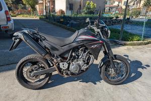 Yamaha XT 660 x  prezzo trattabile.