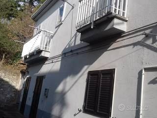 Casa indipendente con orto e grotta