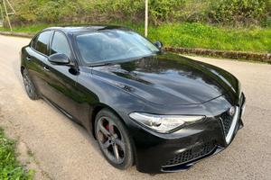 Alfa Romeo Giulia 2.2 turbo Diesel 180 cv AT8