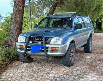 mitsubishi l200 del 2000