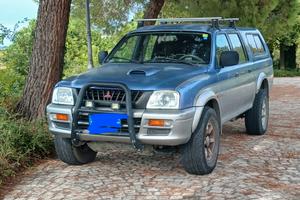 mitsubishi l200 del 2000
