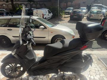 PIAGGIO BEVERLY 300 2024