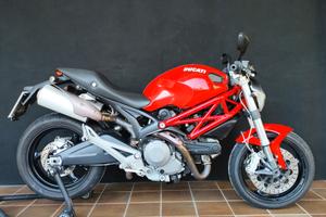 Ducati Monster 696