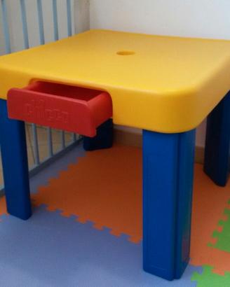 Tavolino Chicco con due sedie