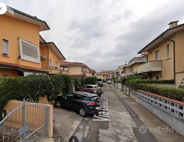 Trilocale con giardino privato a torre del lago