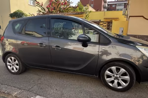 Opel Meriva con testata da rifare