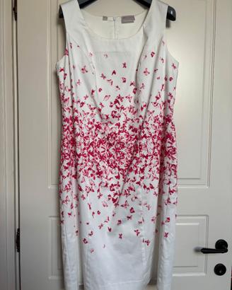 Vestito bianco con decorazione farfalle fucsia