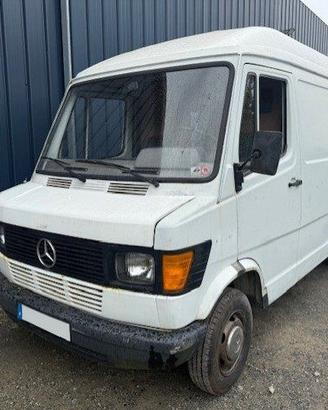 Pezzi di ricambio per MERCEDES T1