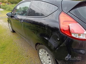 Ford Fiesta autocarro 