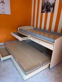 Letto a castello in legno con ruote