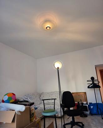 Piantana, lampadario, poltrone girevole e in ferro