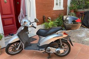 Piaggio Liberty 150 del 2009 16700km e accessori