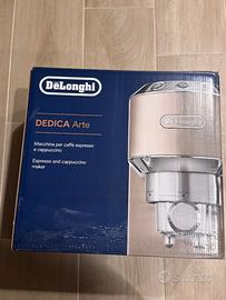 Macchinetta del caffe DELONGHI DEDICA