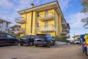 APPARTAMENTO CON GARAGE - CENTOBUCHI