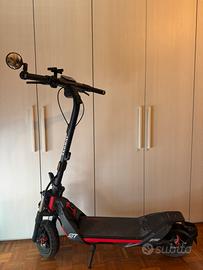 Monopattino elettrico Segway-Ninebot ZT3 Pro