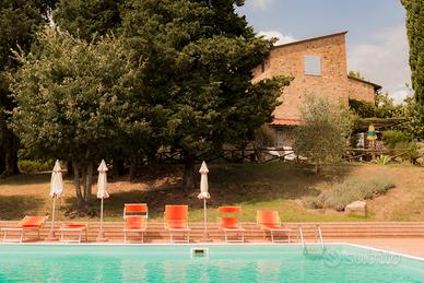 Casa di campagna immersa nella natura toscana