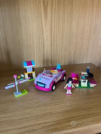LEGO Friends - L'Auto Sportiva di Emma