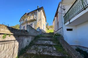 CASA INDIPENDENTE A ROCCABASCERANA