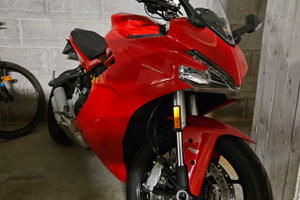 Ducati supersport 939