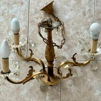 Lampadario a gocce e due applique