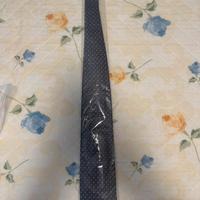 Cravatta 100% seta pura grigia